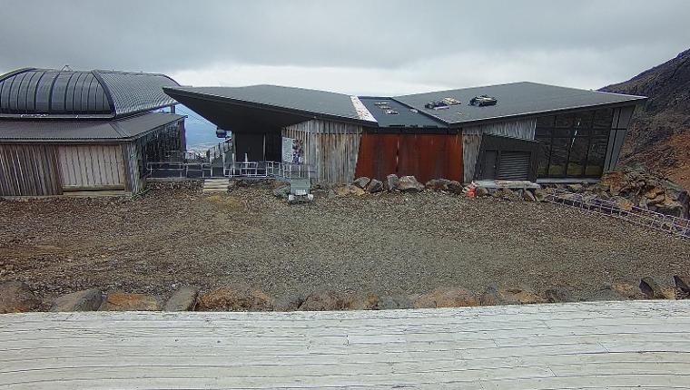 Webcam Whakapapa: Sky Waka and Knoll Ridge Cafe