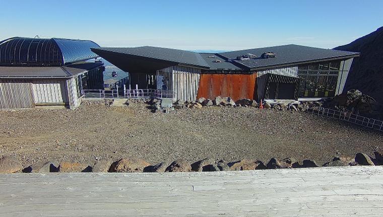 Webcam Whakapapa: Sky Waka and Knoll Ridge Cafe