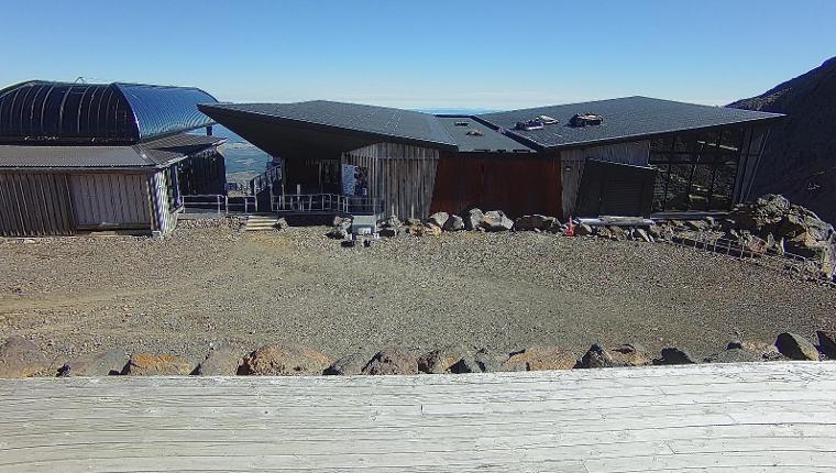 Webcam Whakapapa: Sky Waka and Knoll Ridge Cafe