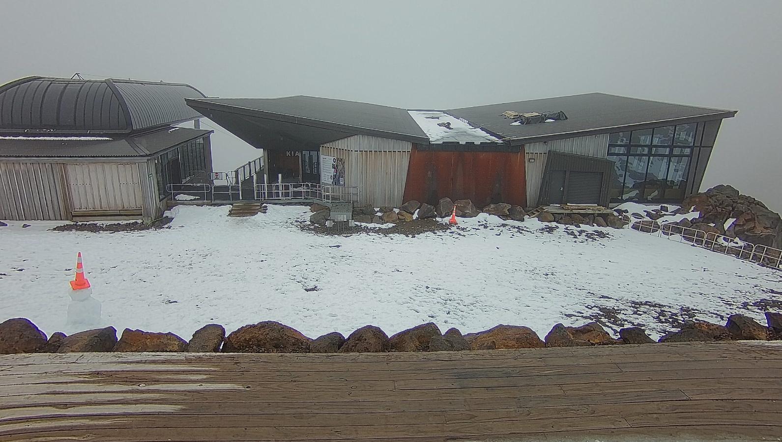 Webcam Whakapapa: Sky Waka and Knoll Ridge Cafe