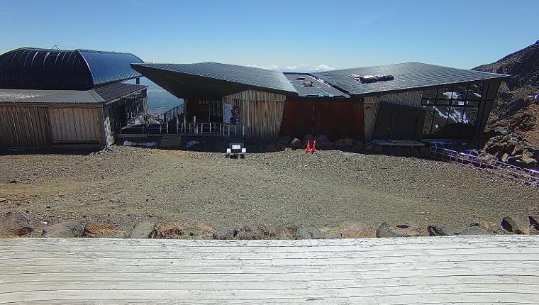 Webcam Whakapapa: Sky Waka and Knoll Ridge Cafe