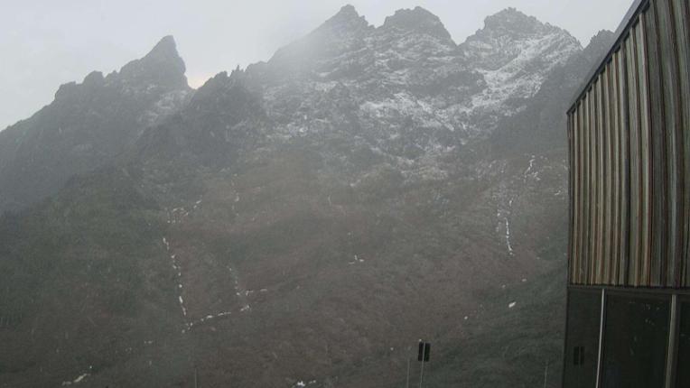 Webcam Whakapapa: The pinnacles