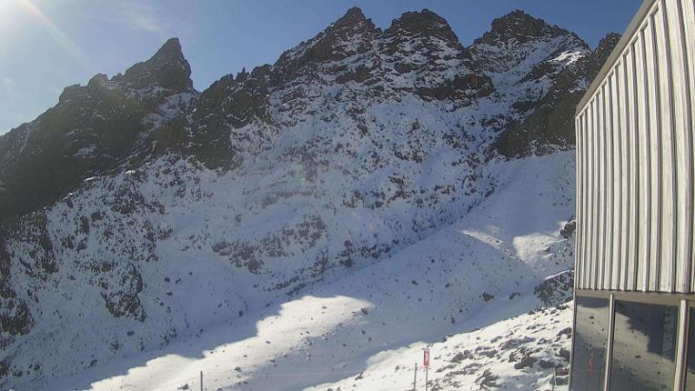 Webcam Whakapapa: The pinnacles