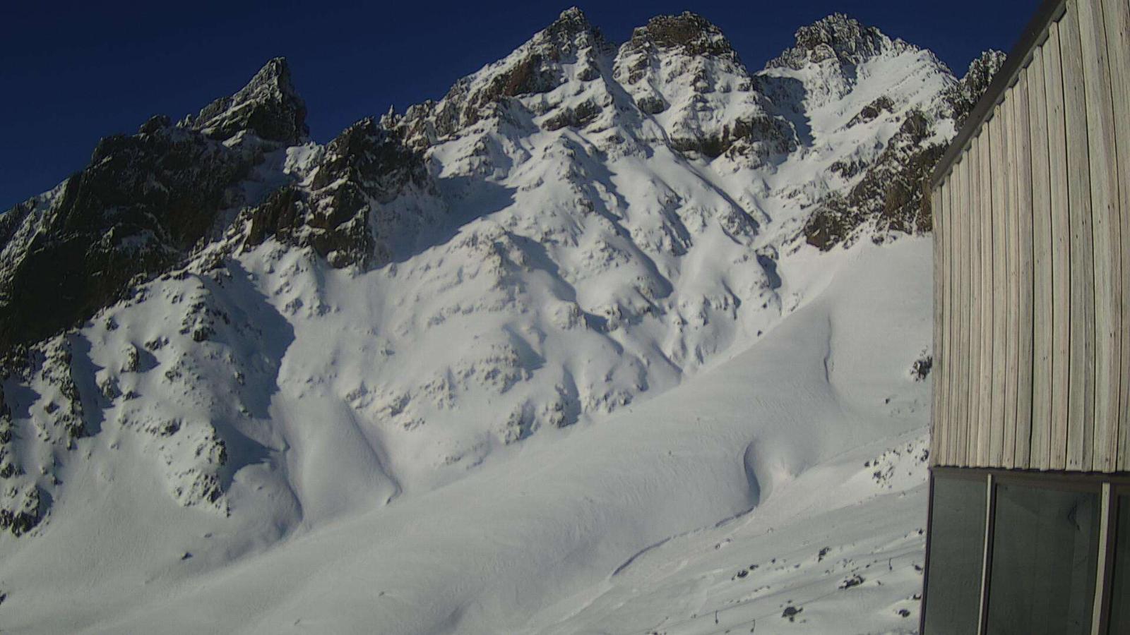 Webcam Whakapapa: The pinnacles