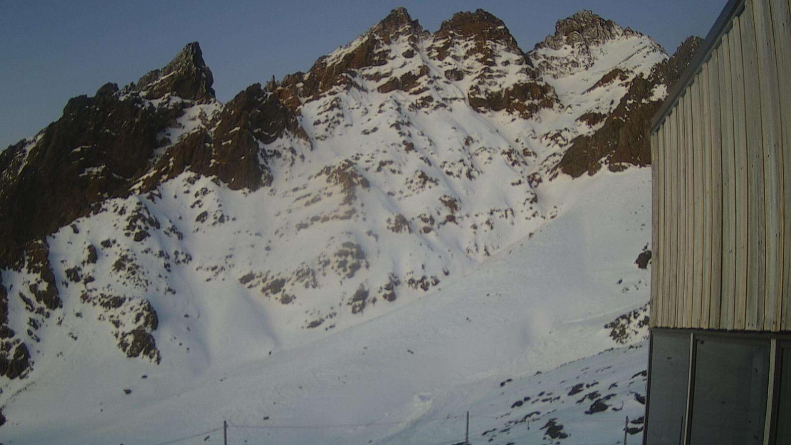 Webcam Whakapapa: The pinnacles