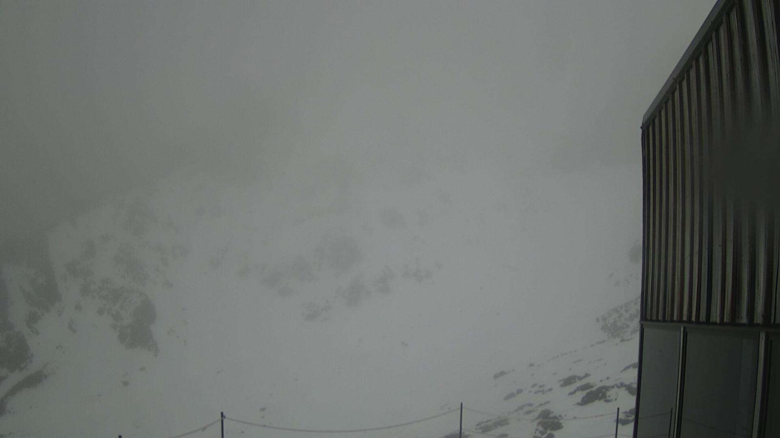 Webcam Whakapapa: The pinnacles