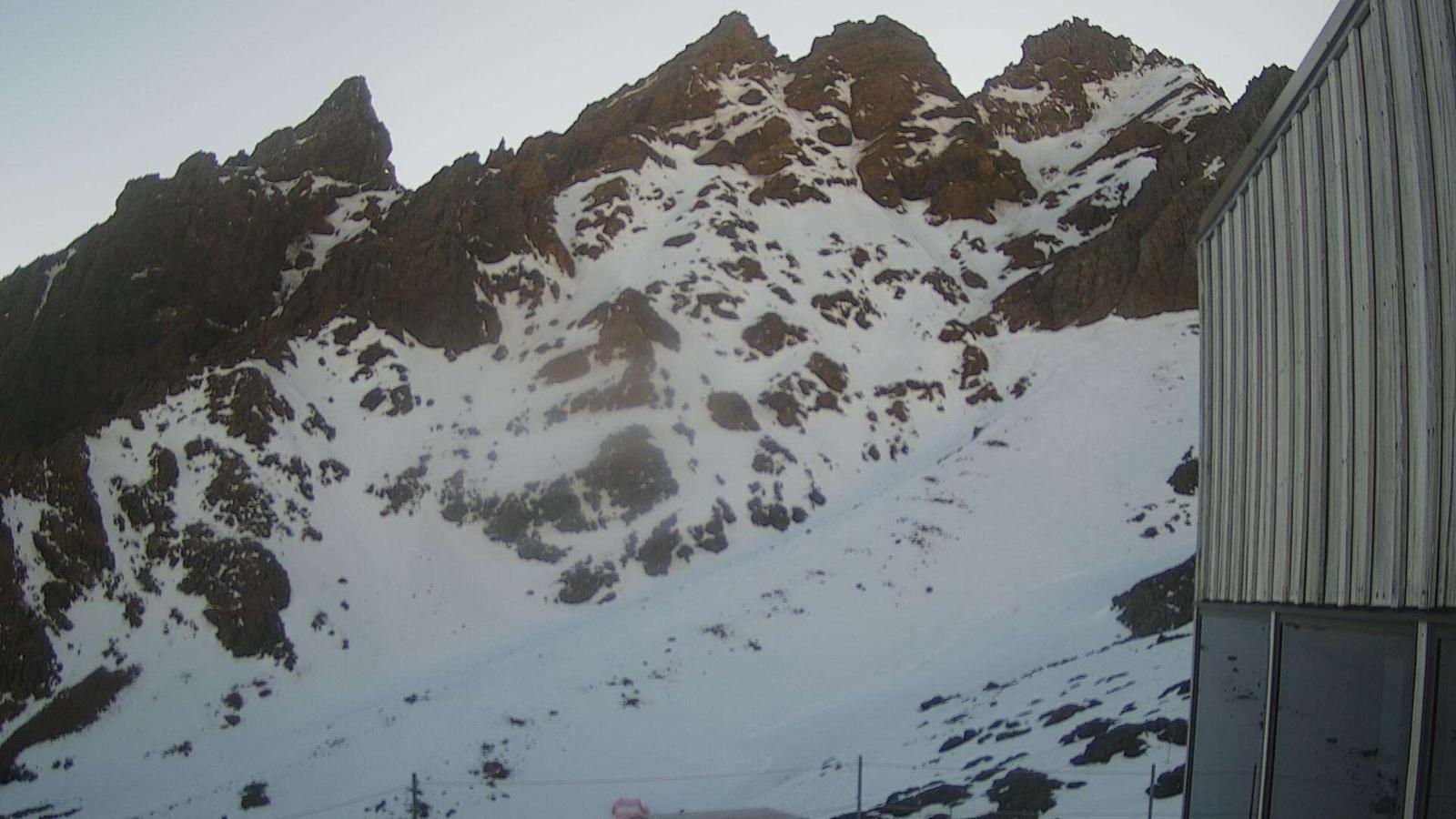 Webcam Whakapapa: The pinnacles