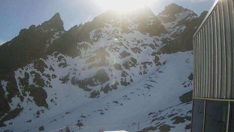 Webcam Whakapapa: The pinnacles
