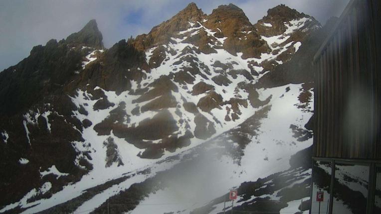 Webcam Whakapapa: The pinnacles