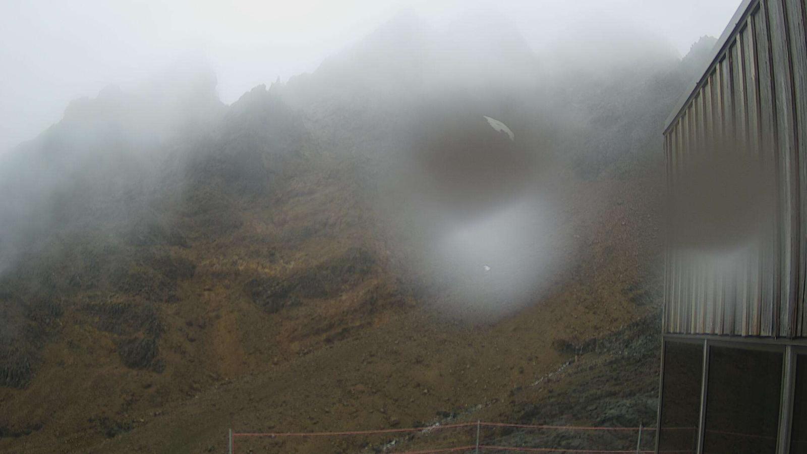 Webcam Whakapapa: The pinnacles