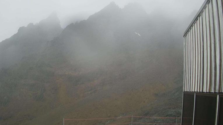 Webcam Whakapapa: The pinnacles