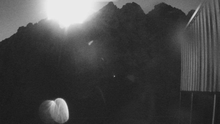 Webcam Whakapapa: The pinnacles