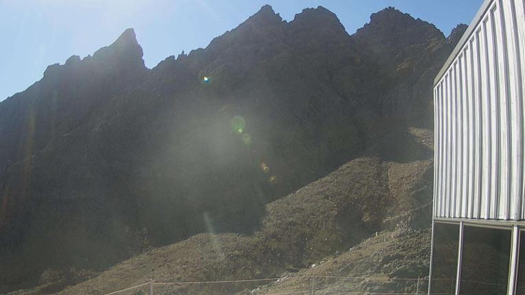 Webcam Whakapapa: The pinnacles
