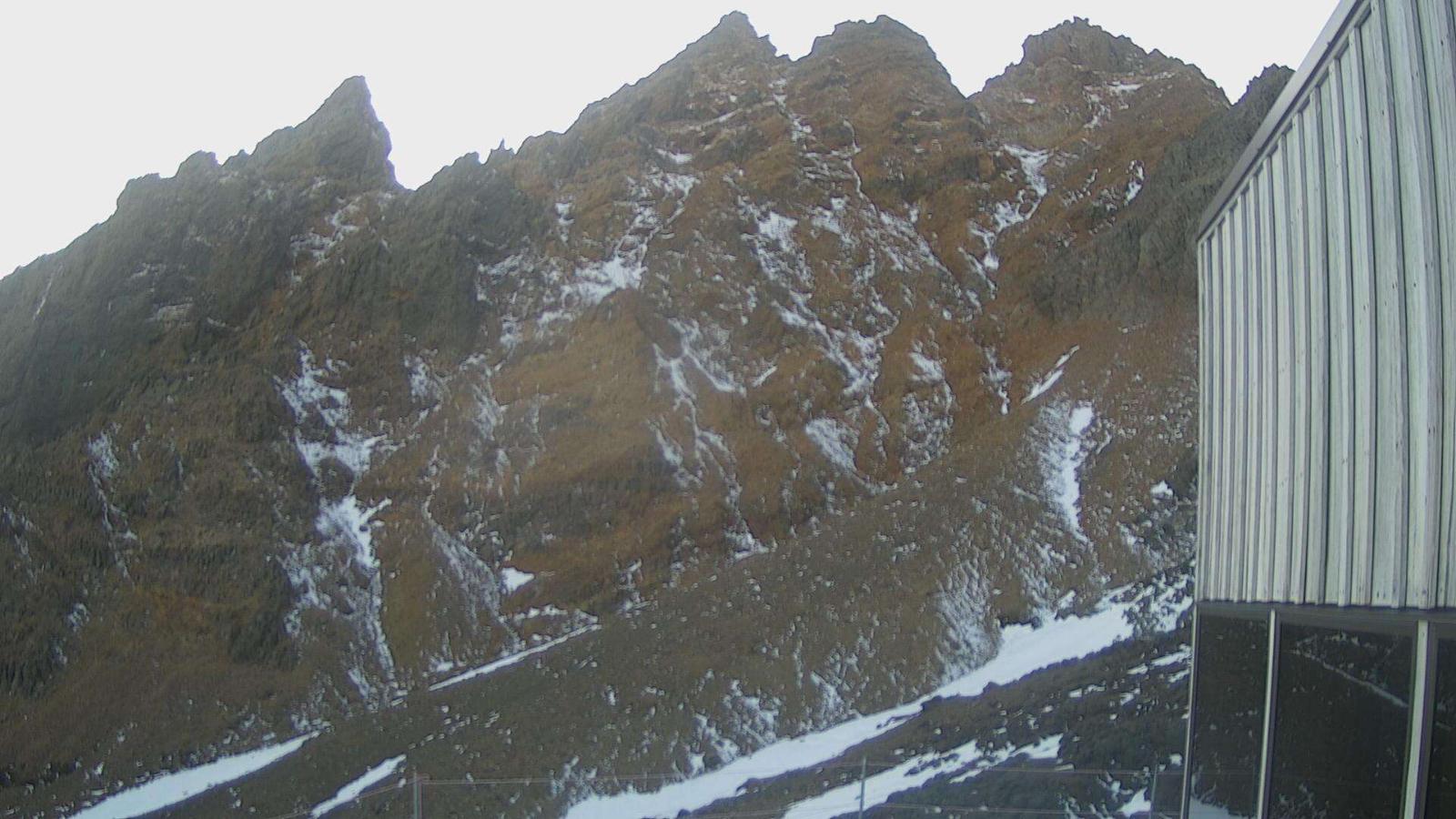 Webcam Whakapapa: The pinnacles