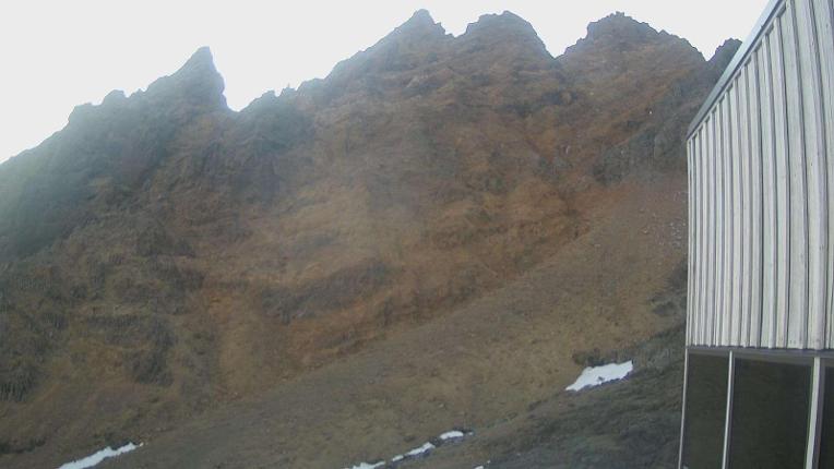 Webcam Whakapapa: The pinnacles