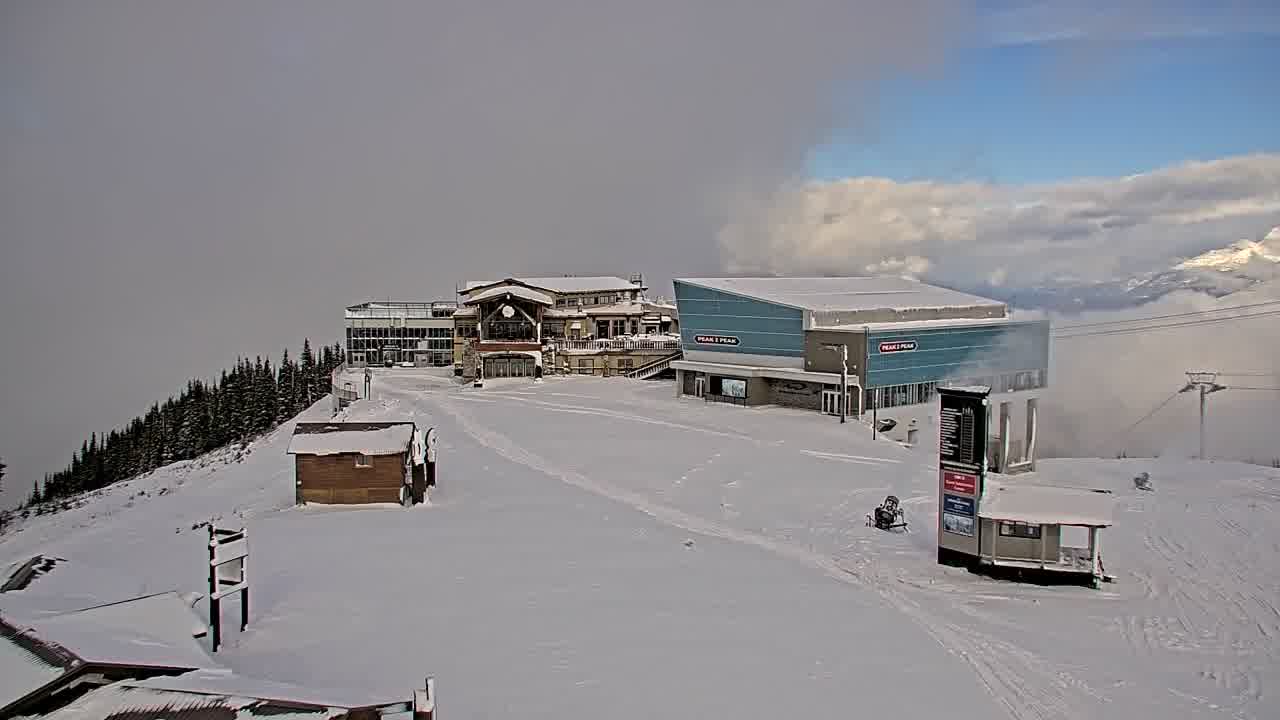 Webcam Whistler Blackcomb: Roundhouse
