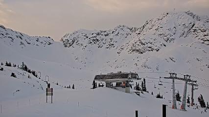 Whistler Blackcomb: Roundhouse (whistlerblackcomb.com)