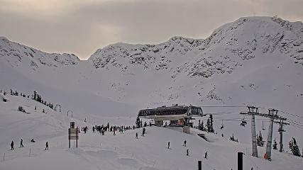 Whistler Blackcomb: Roundhouse (whistlerblackcomb.com)