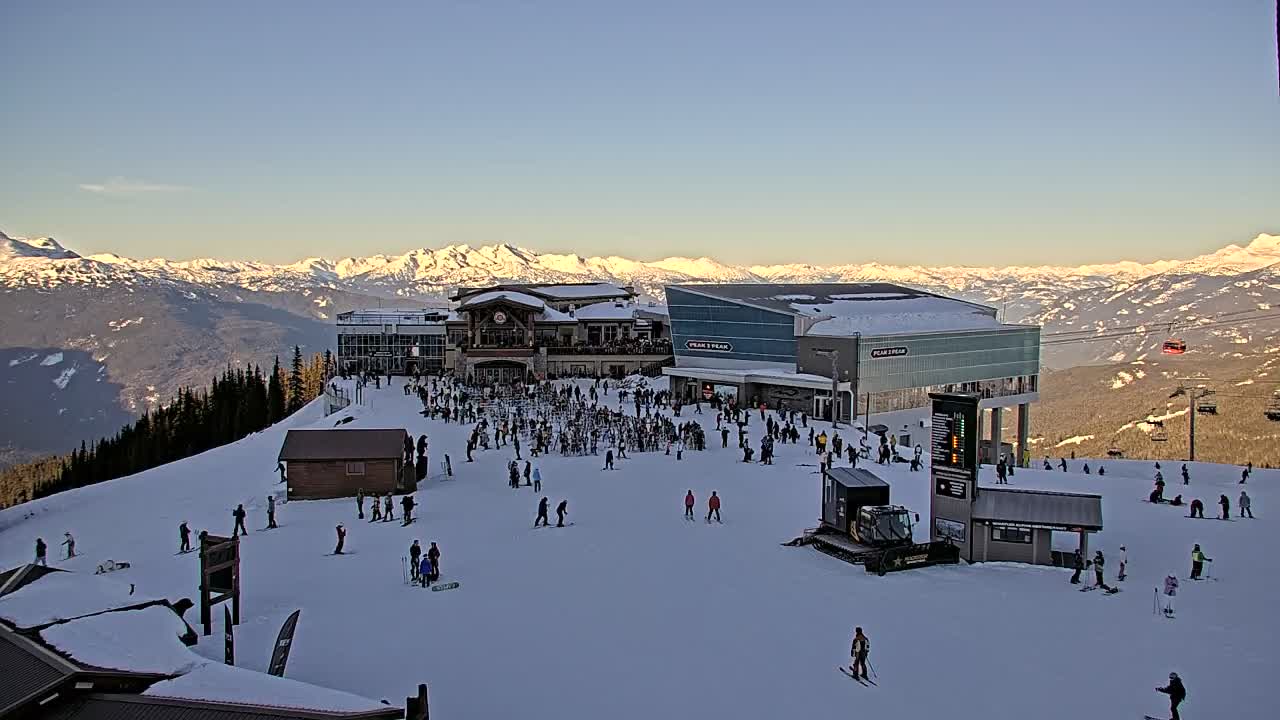 Webcam Whistler Blackcomb: Roundhouse
