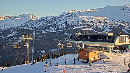 Whistler Blackcomb: Roundhouse (whistlerblackcomb.com)