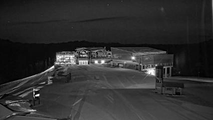 Whistler Blackcomb: Roundhouse (whistlerblackcomb.com)