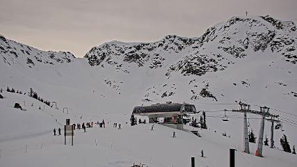 Whistler Blackcomb: Roundhouse (whistlerblackcomb.com)