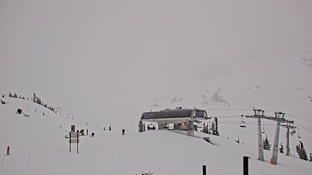 Webcam Whistler Blackcomb: Roundhouse