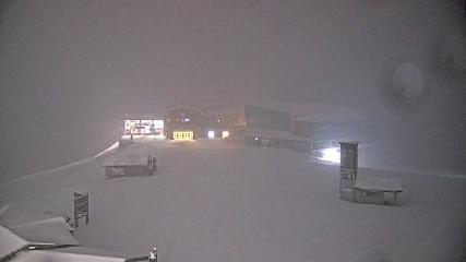 Whistler Blackcomb: Roundhouse (whistlerblackcomb.com)