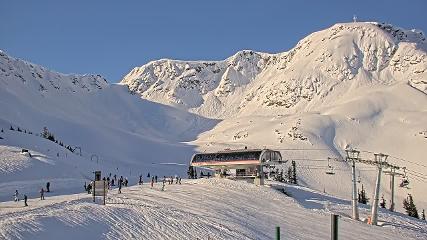 Whistler Blackcomb: Roundhouse (whistlerblackcomb.com)