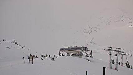 Whistler Blackcomb: Roundhouse (whistlerblackcomb.com)