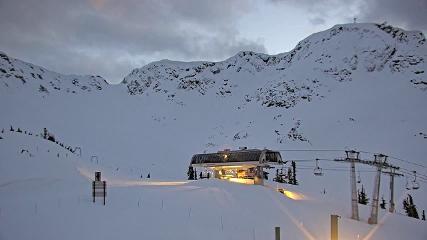 Whistler Blackcomb: Roundhouse (whistlerblackcomb.com)