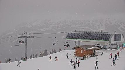 Whistler Blackcomb: Roundhouse (whistlerblackcomb.com)