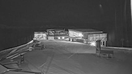 Whistler Blackcomb: Roundhouse (whistlerblackcomb.com)