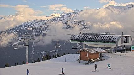 Whistler Blackcomb: Roundhouse (whistlerblackcomb.com)