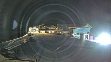 Whistler Blackcomb: Roundhouse (whistlerblackcomb.com)