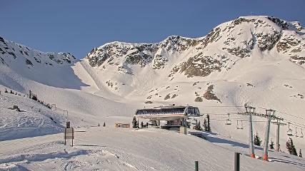 Whistler Blackcomb: Roundhouse (whistlerblackcomb.com)