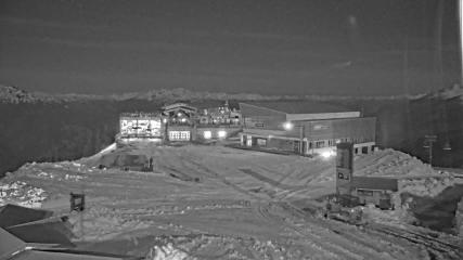 Whistler Blackcomb: Roundhouse (whistlerblackcomb.com)