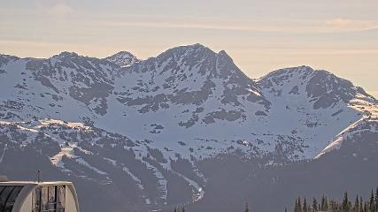 Whistler Blackcomb: Roundhouse (whistlerblackcomb.com)
