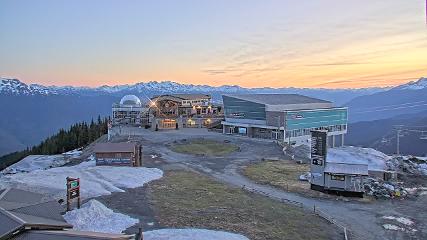 Whistler Blackcomb: Roundhouse (whistlerblackcomb.com)