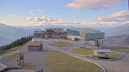 Whistler Blackcomb: Roundhouse (whistlerblackcomb.com)