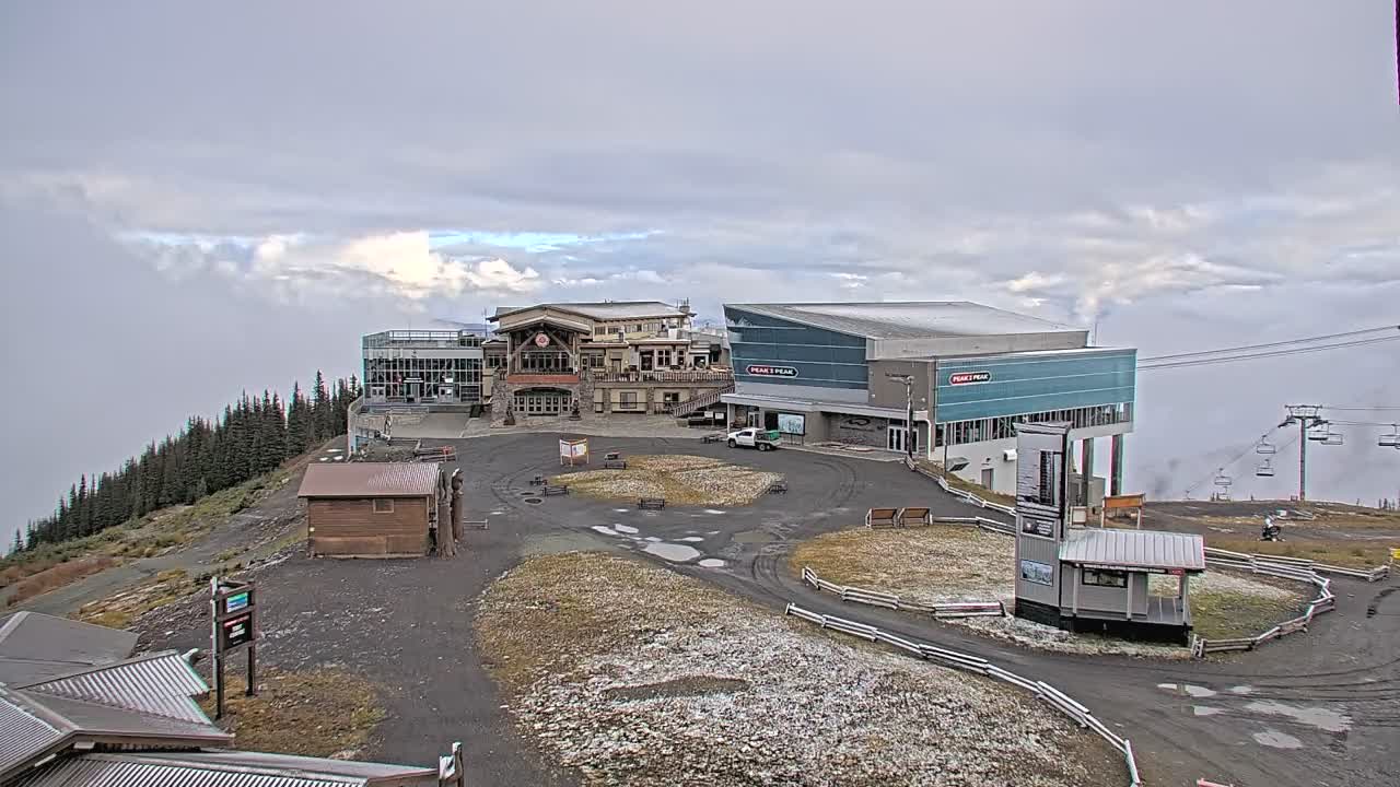 Webcam Whistler Blackcomb: Roundhouse