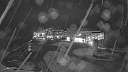 Whistler Blackcomb: Roundhouse (whistlerblackcomb.com)