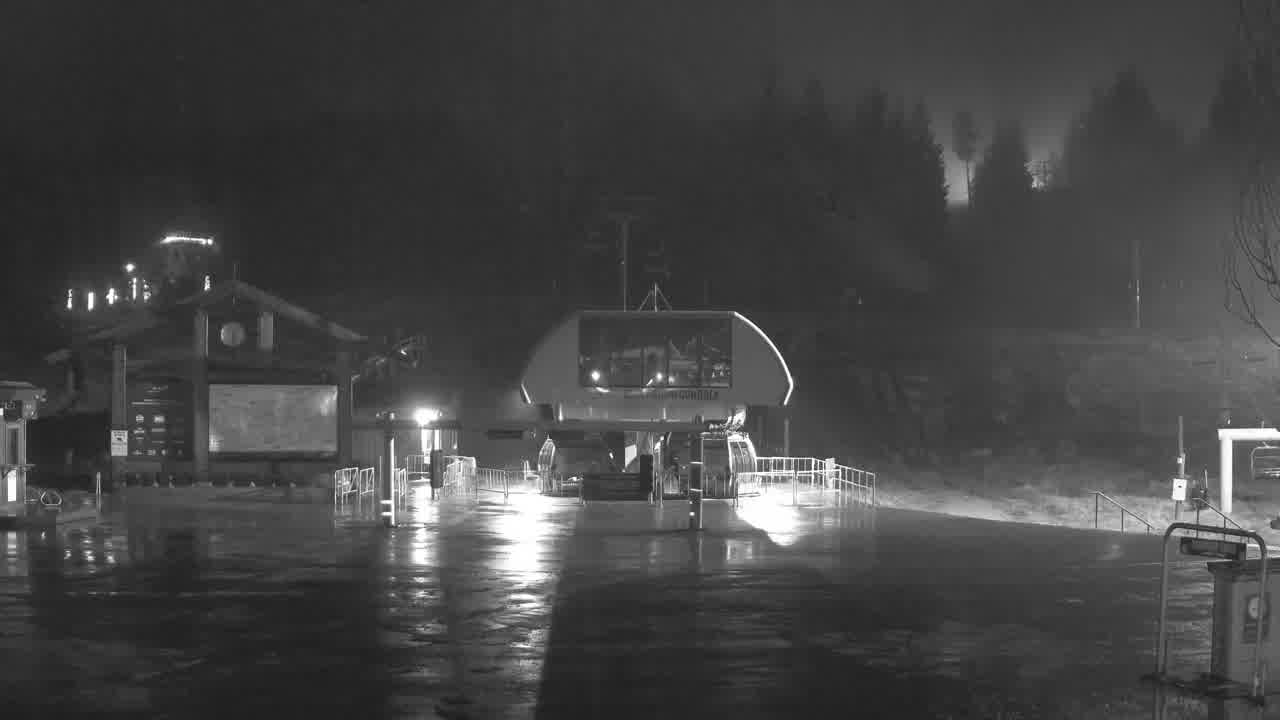 Webcam Whistler Blackcomb: Upper Village