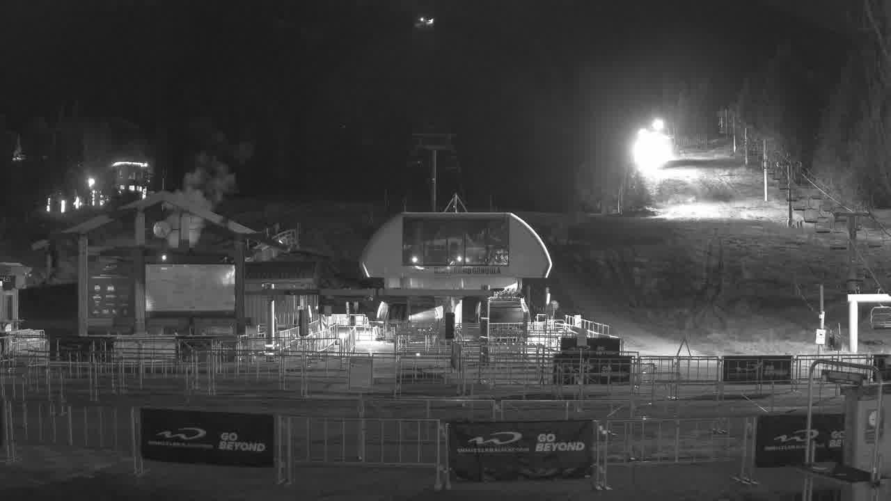 Webcam Whistler Blackcomb: Upper Village
