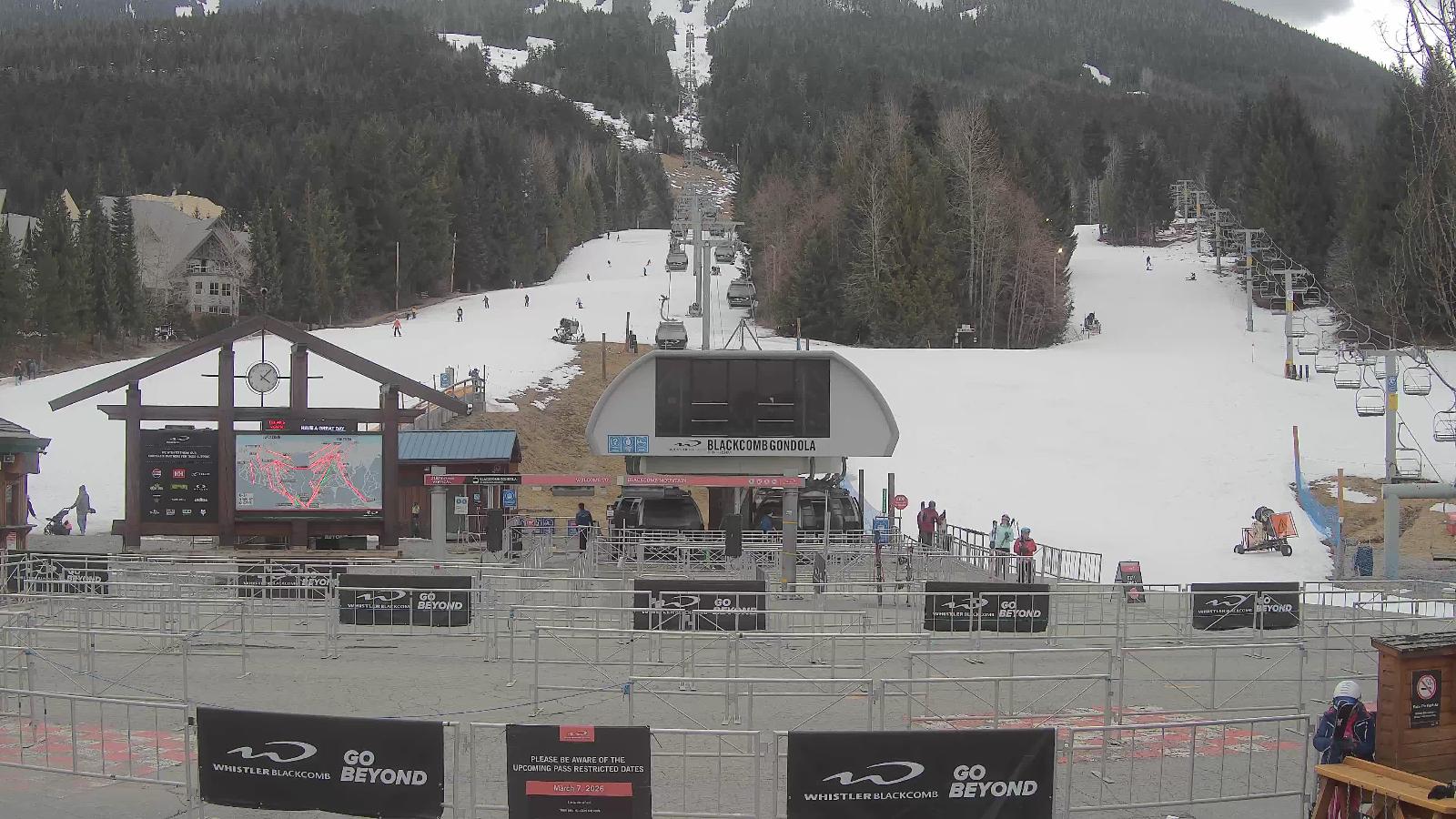 Webcam Whistler Blackcomb: Upper Village