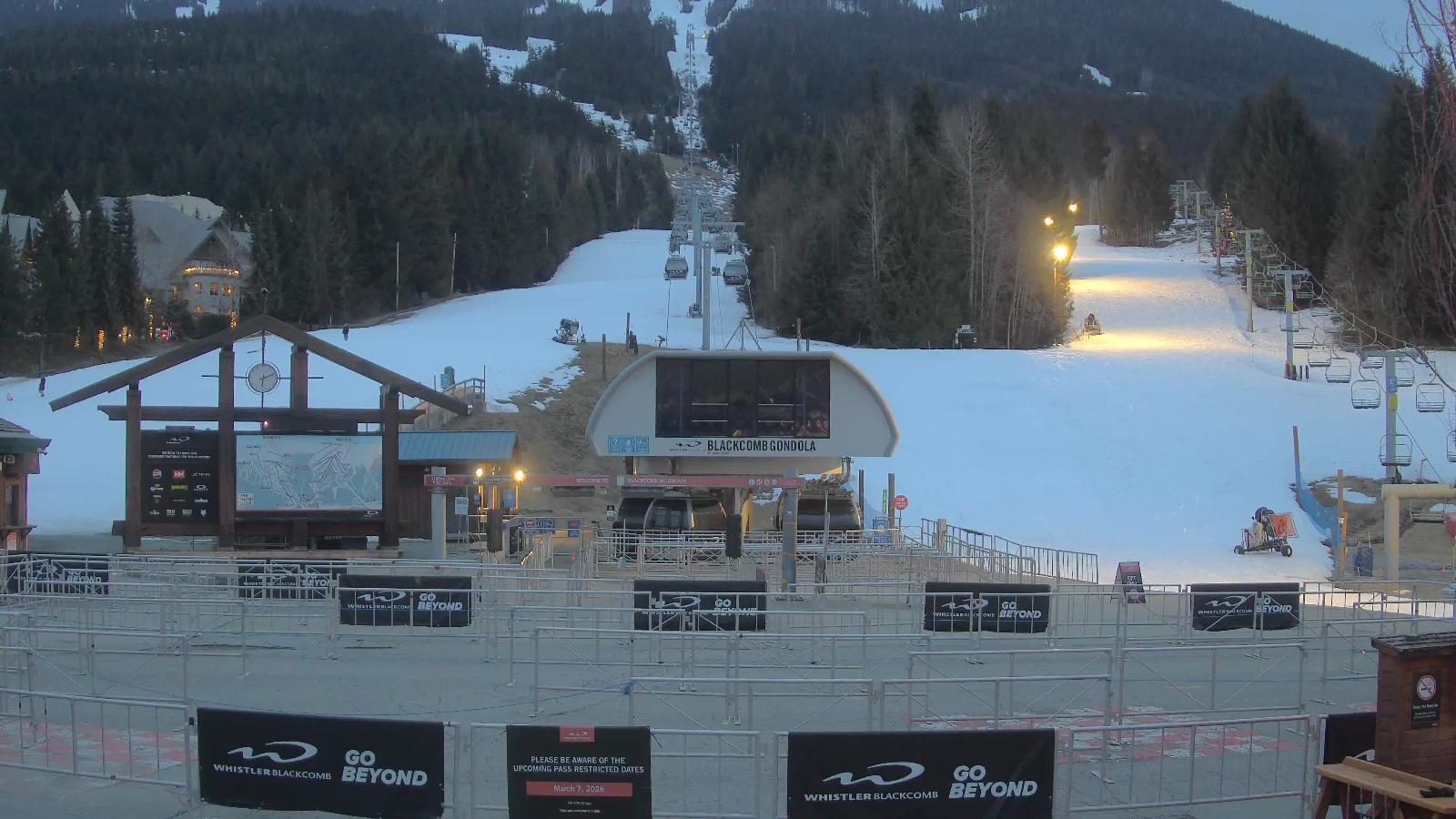 Webcam Whistler Blackcomb: Upper Village