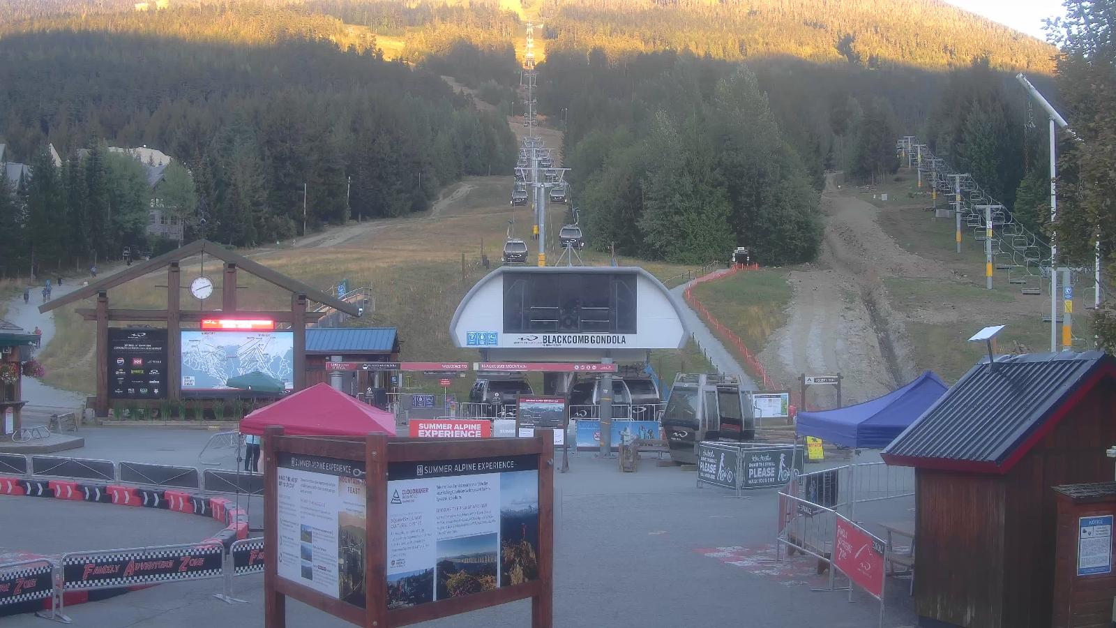 Webcam Whistler Blackcomb: Upper Village