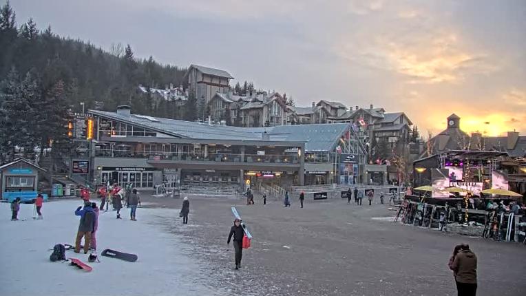 Webcam Whistler Blackcomb: Village