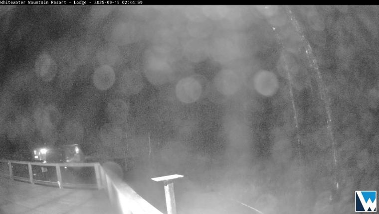 Webcam Whitewater: Lodge Camera