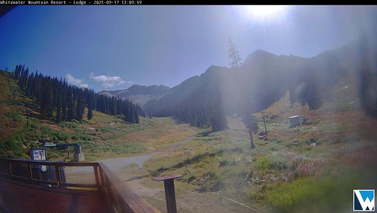 Webcam Whitewater: Lodge Camera